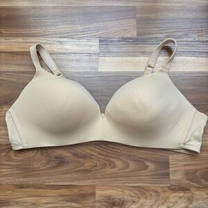 Cacique 46C Simply Wire Free Plunge Neutral Bra